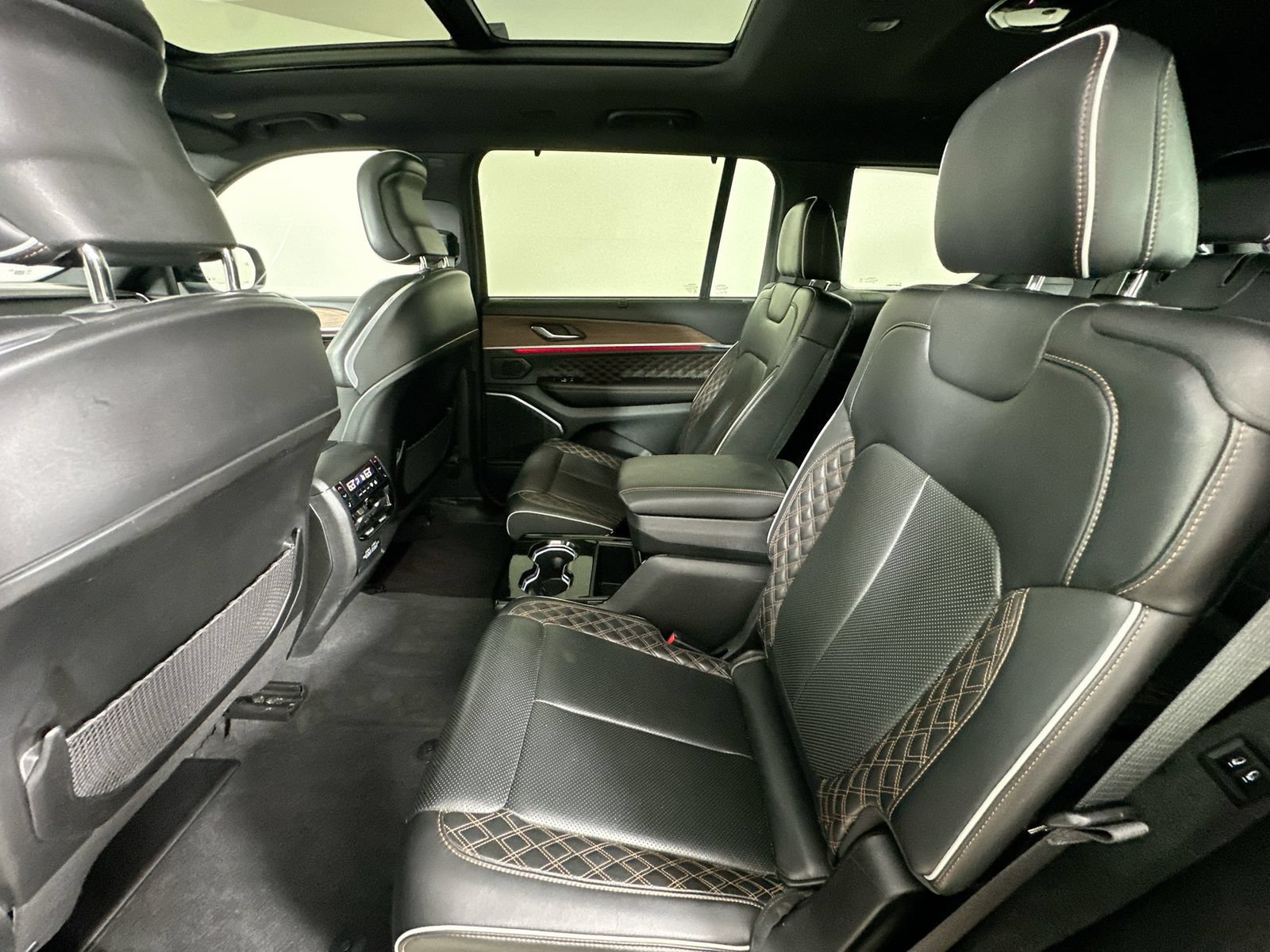 Used 2021 Jeep Grand Cherokee L Summit w/ Advanced Protech Group IV AWD/4WD image 37