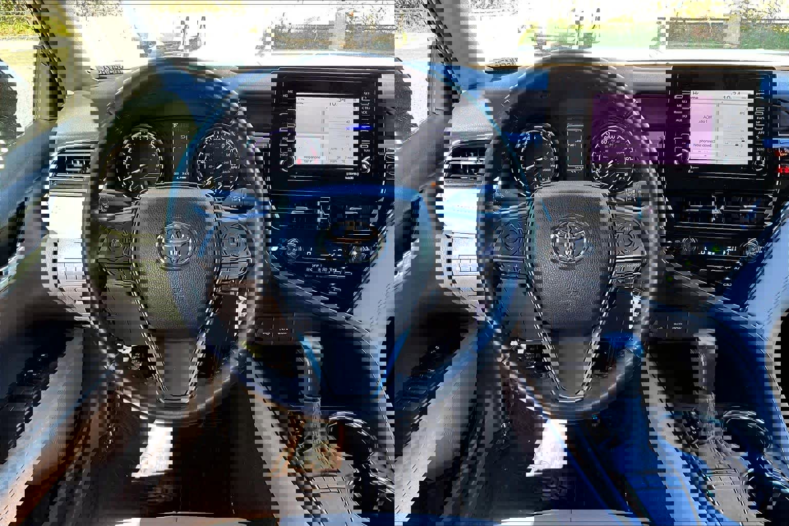 Certified 2022 Toyota Camry SE image 5