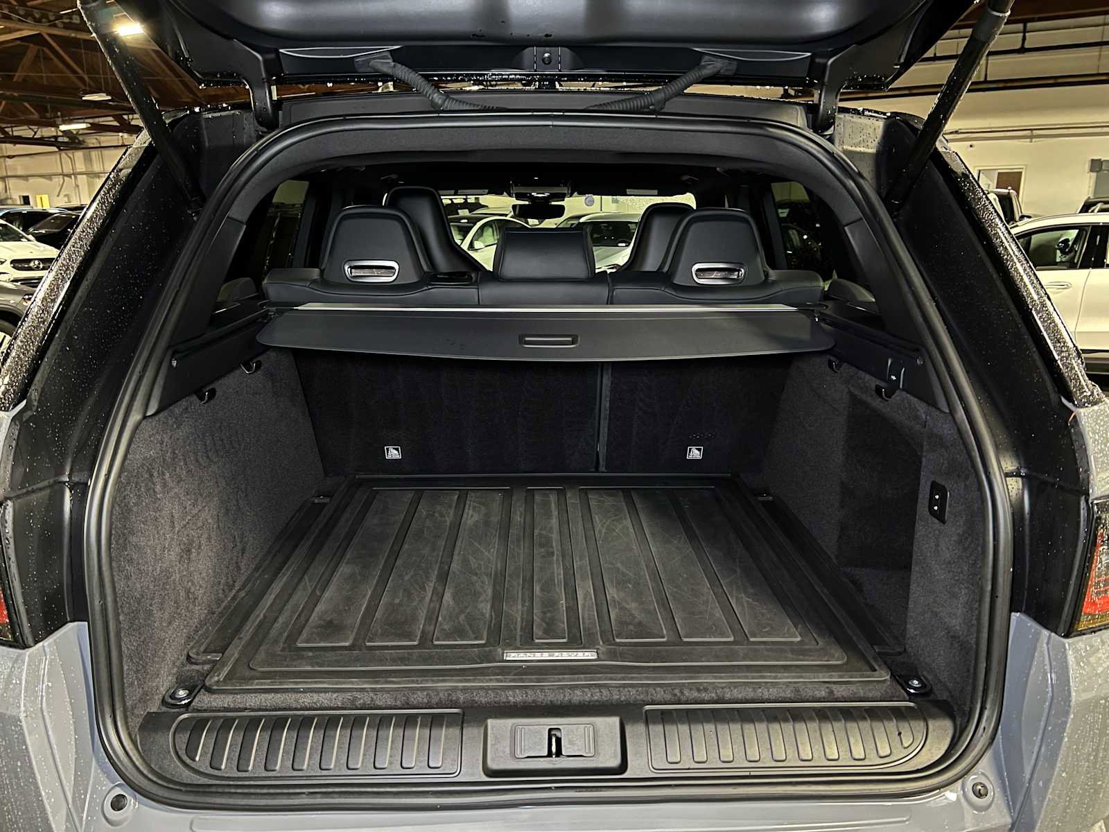 Used 2021 Land Rover Range Rover Sport SVR Carbon Edition image 16