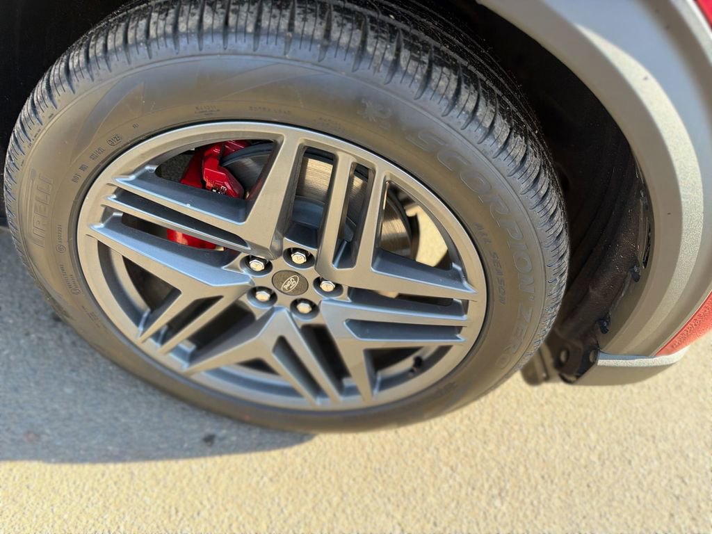 Used 2025 Ford Explorer ST w/ Sun And Sound Package image 10