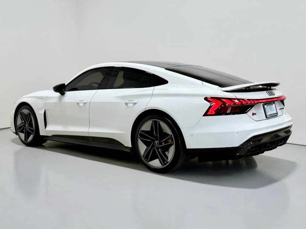 Used 2024 Audi RS e-tron GT w/ Carbon Performance Package AWD/4WD image 17
