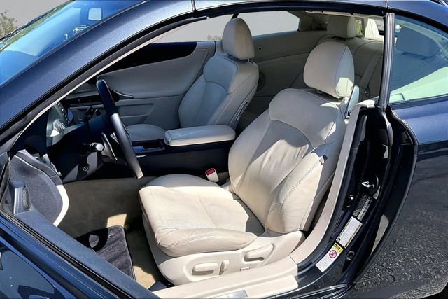 Used 2010 Lexus IS 250C RWD image 22