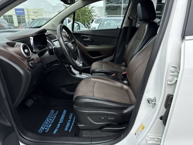 Used 2016 Chevrolet Trax LT w/ LT Convenience Package FWD image 17