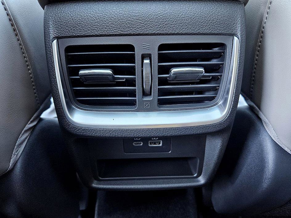 New 2025 INFINITI QX50 Luxe image 12