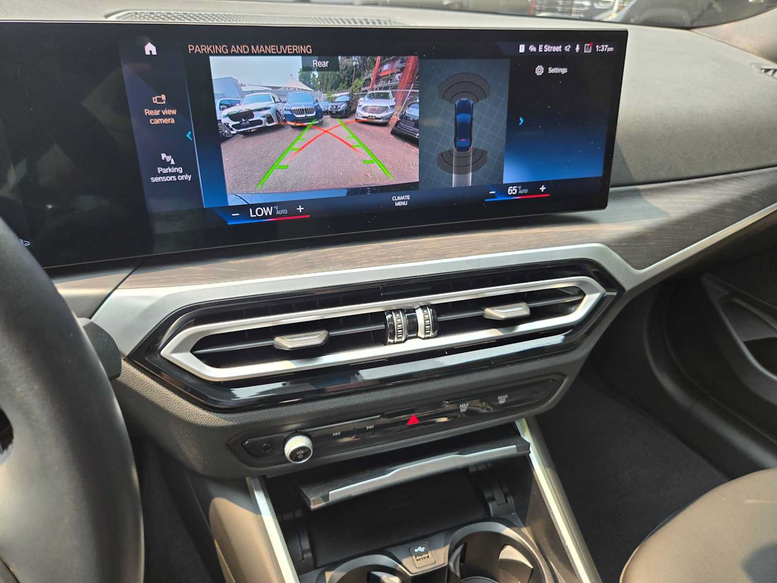 Used 2023 BMW 330i xDrive Sedan w/ Driving Assistance Package AWD/4WD image 28