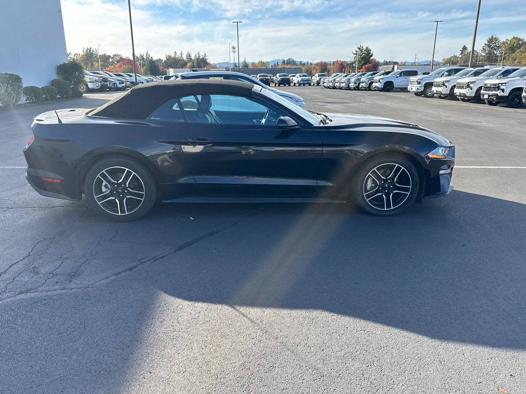 Used 2021 Ford Mustang Premium RWD image 8