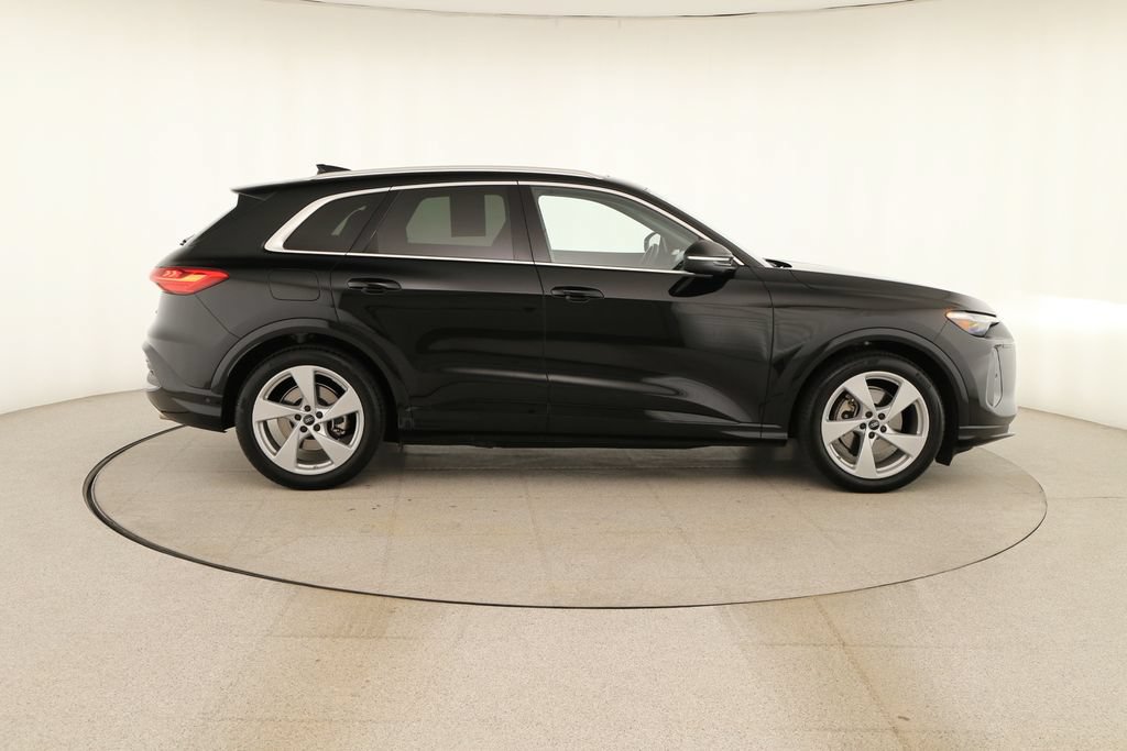 Certified 2025 Audi Q5 Prestige AWD/4WD image 8