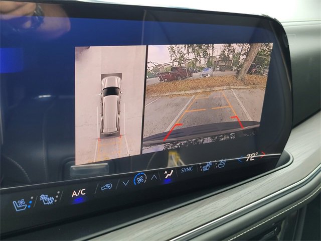 New 2025 Chevrolet Suburban Premier image 19