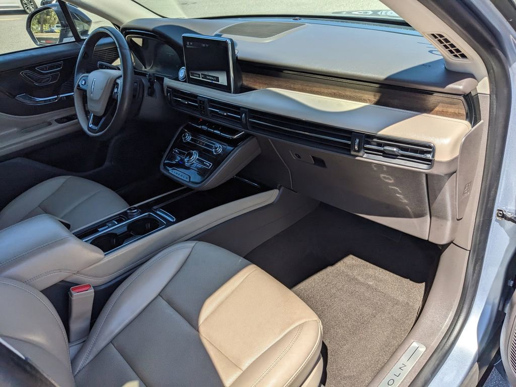 Used 2022 Lincoln Corsair Reserve w/ Elements Package image 13