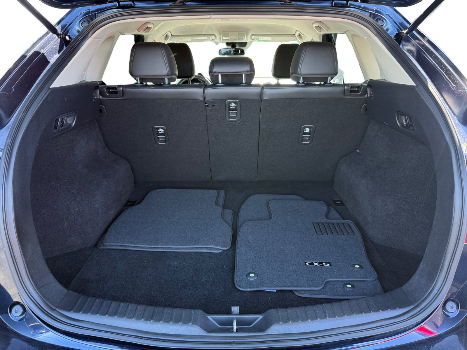 Used 2019 MAZDA CX-5 Touring FWD image 17