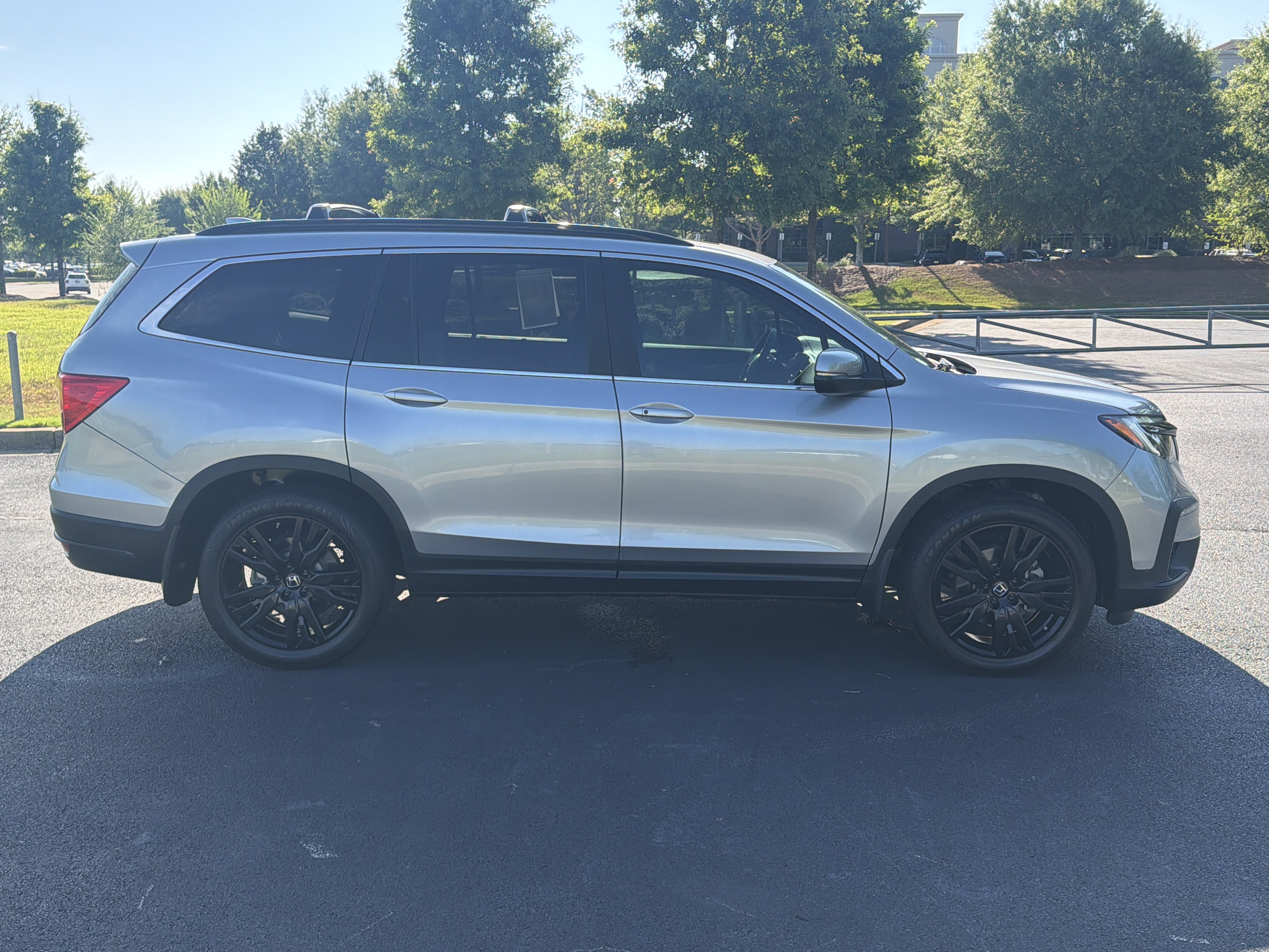 Certified 2022 Honda Pilot Special Edition image 10