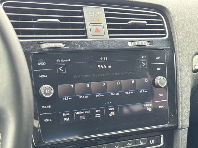 Used 2019 Volkswagen Golf R 4-Door image 18