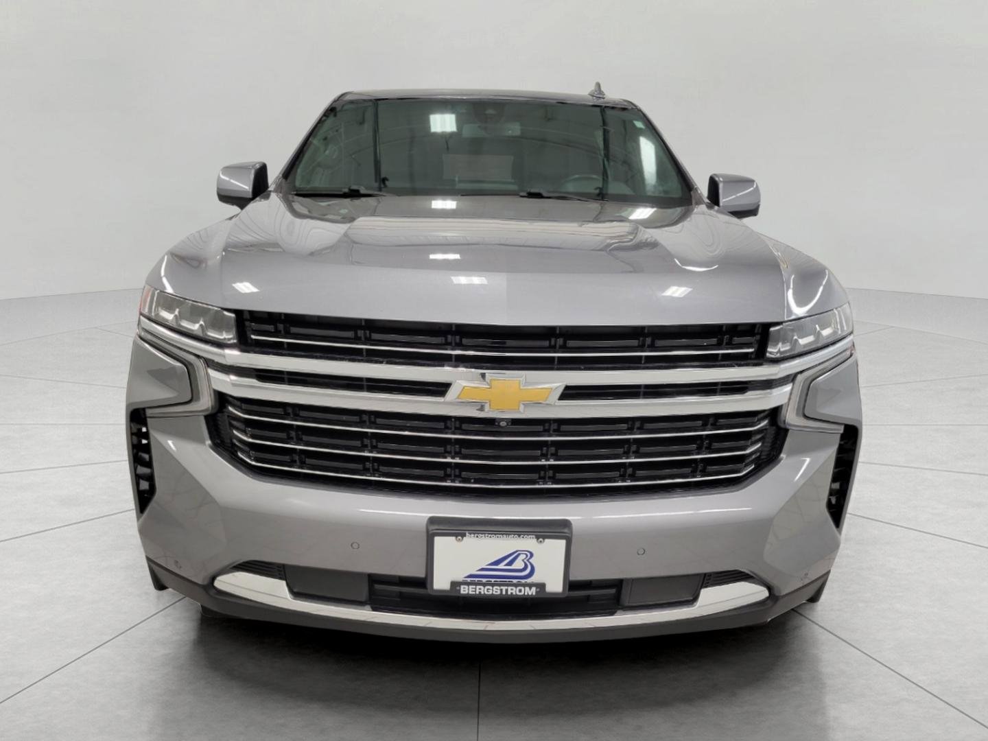 Used 2021 Chevrolet Suburban LT w/ Luxury Package image 13