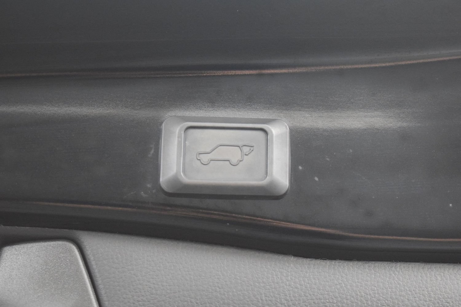 Used 2022 Toyota RAV4 XLE w/ Convenience Package AWD/4WD image 12