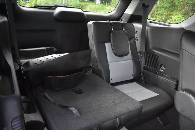 Used 2022 Ford Explorer XLT w/ Equipment Group 202A AWD/4WD image 15