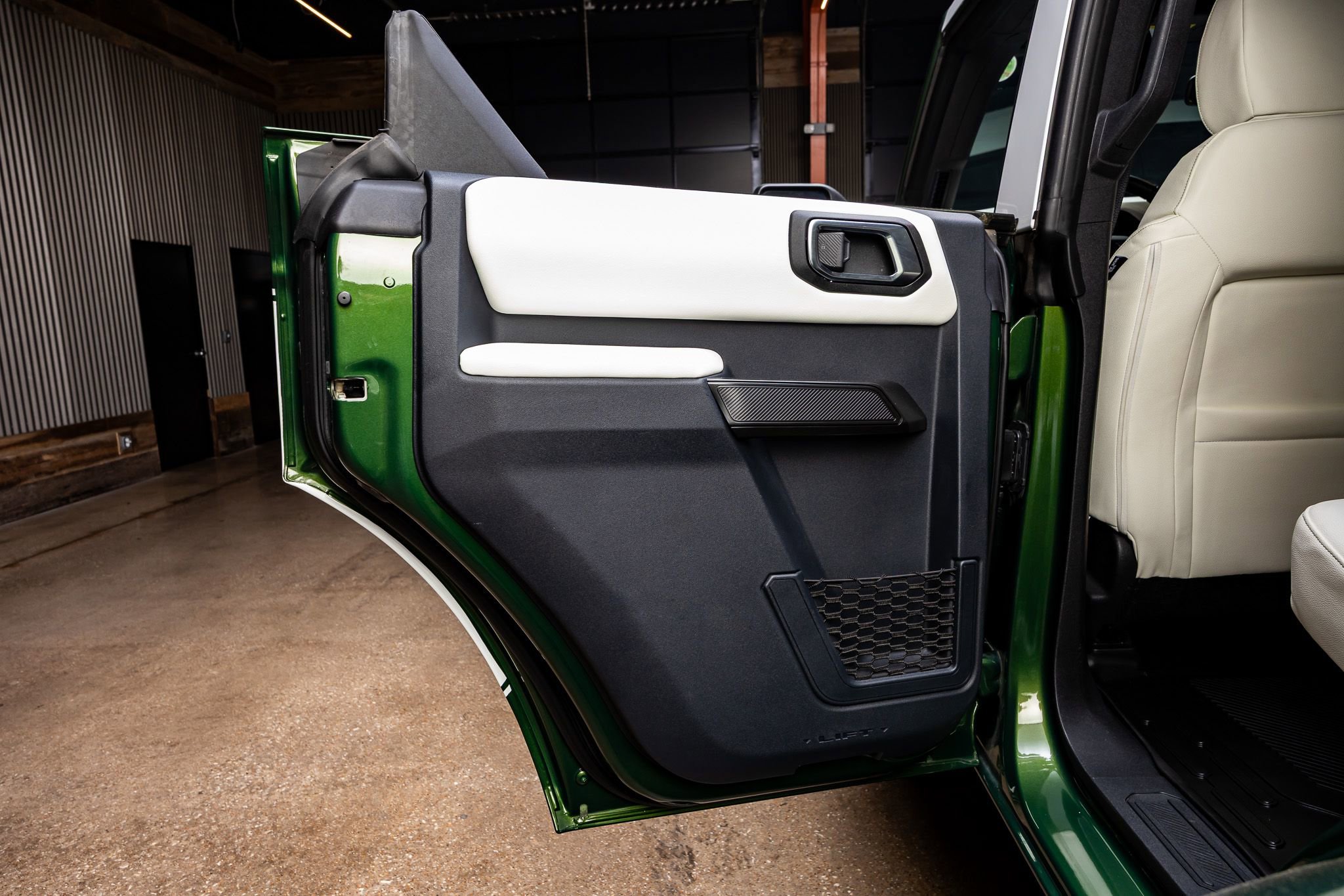 Used 2024 Ford Bronco Wildtrak image 38