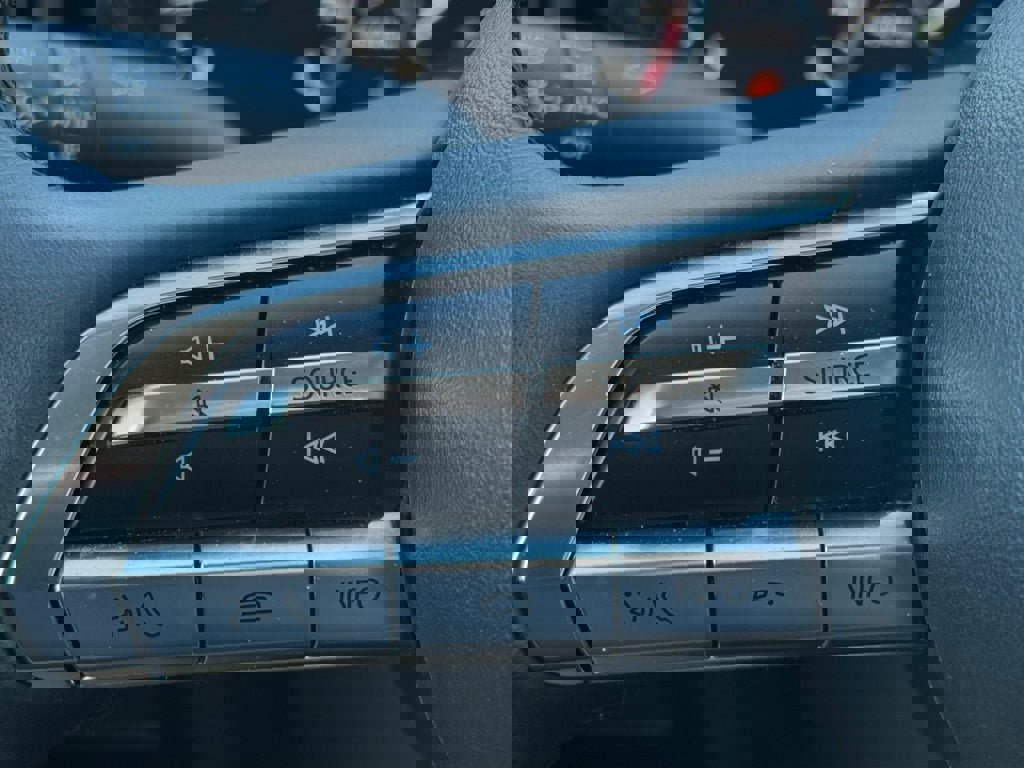 Used 2025 MAZDA CX-50 AWD 2.5 S w/ Preferred Package image 17