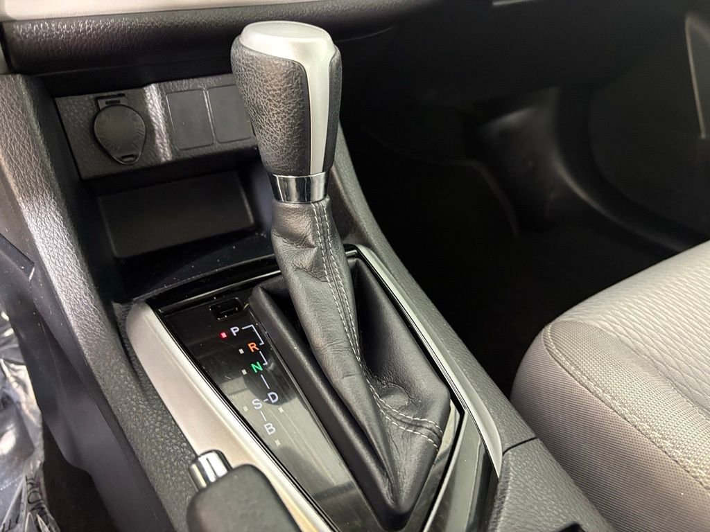 Used 2017 Toyota Corolla LE w/ Carpet Mat Package (TMS) image 30