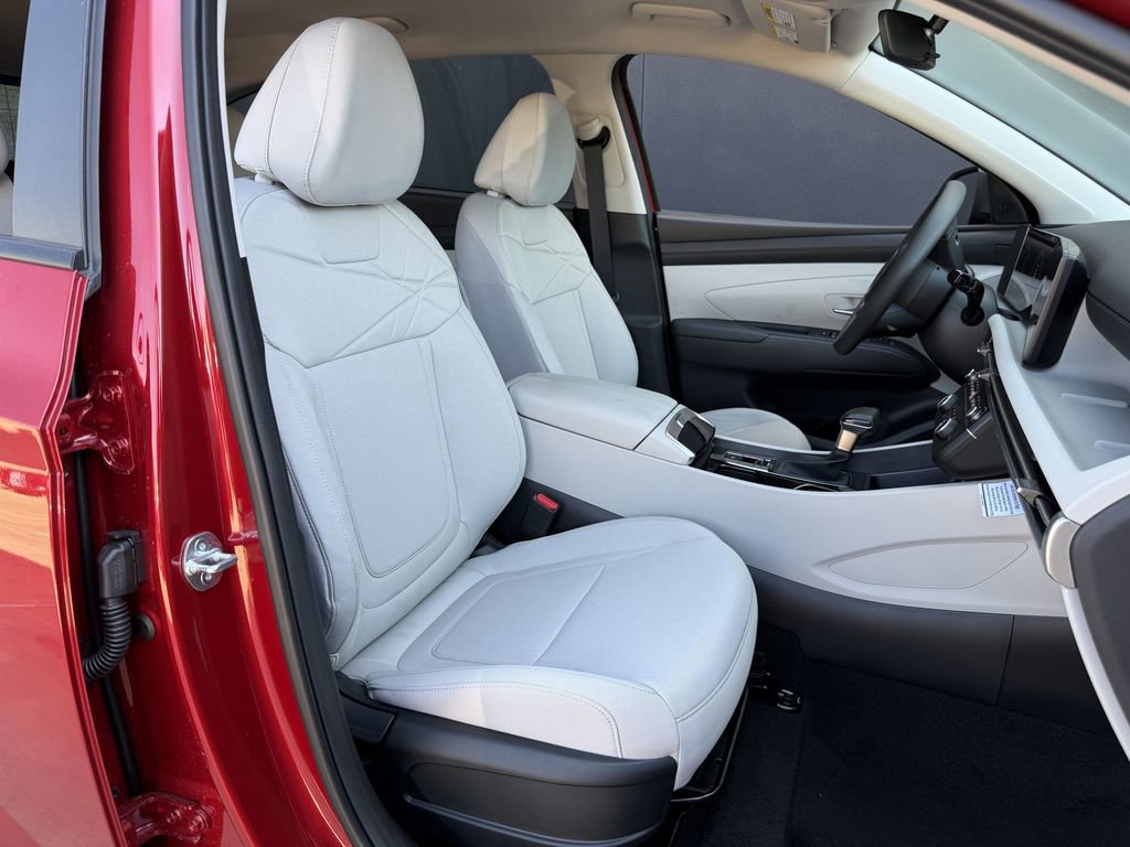 New 2026 Hyundai Tucson SE image 23