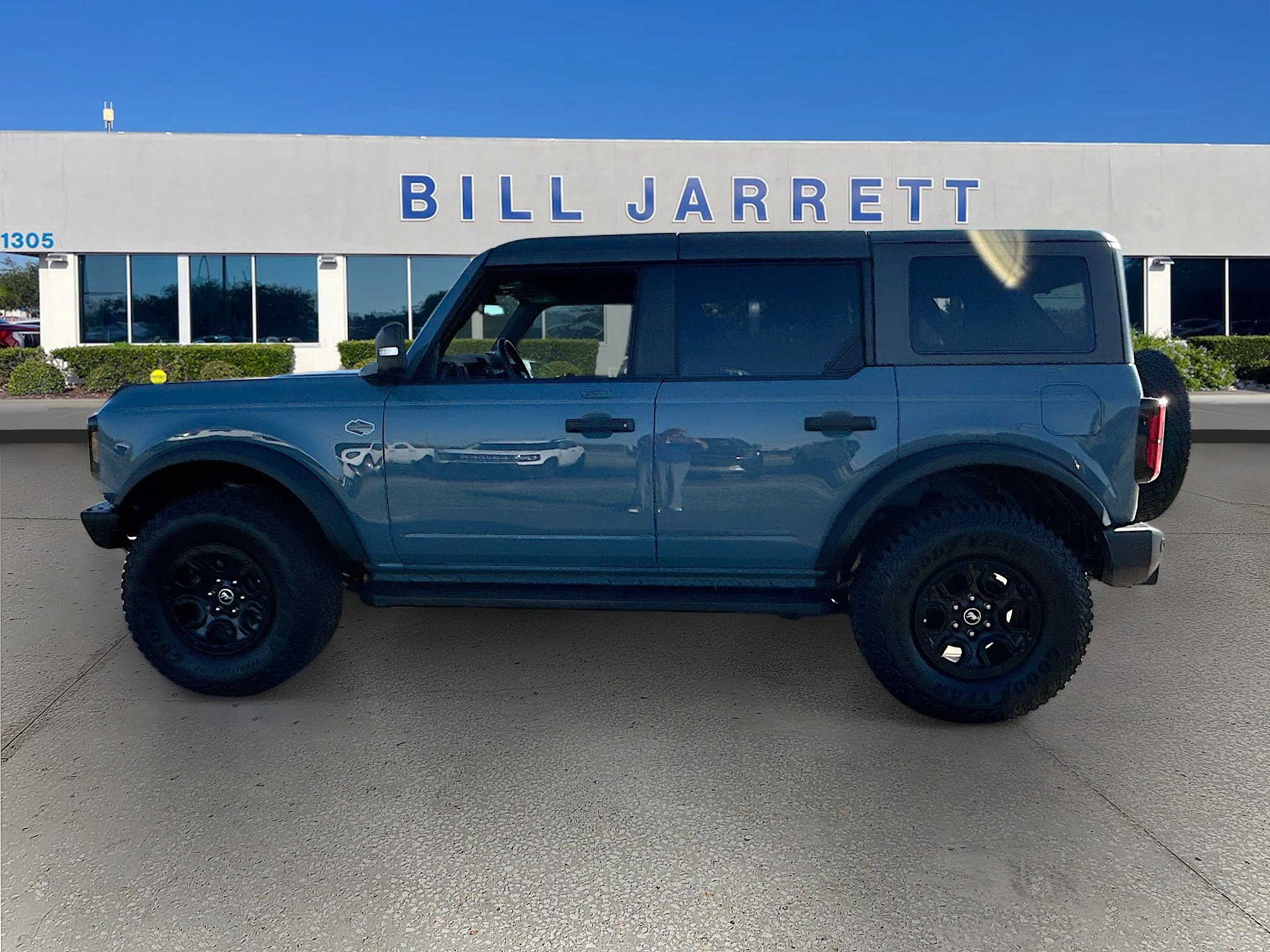 Used 2022 Ford Bronco Wildtrak image 4