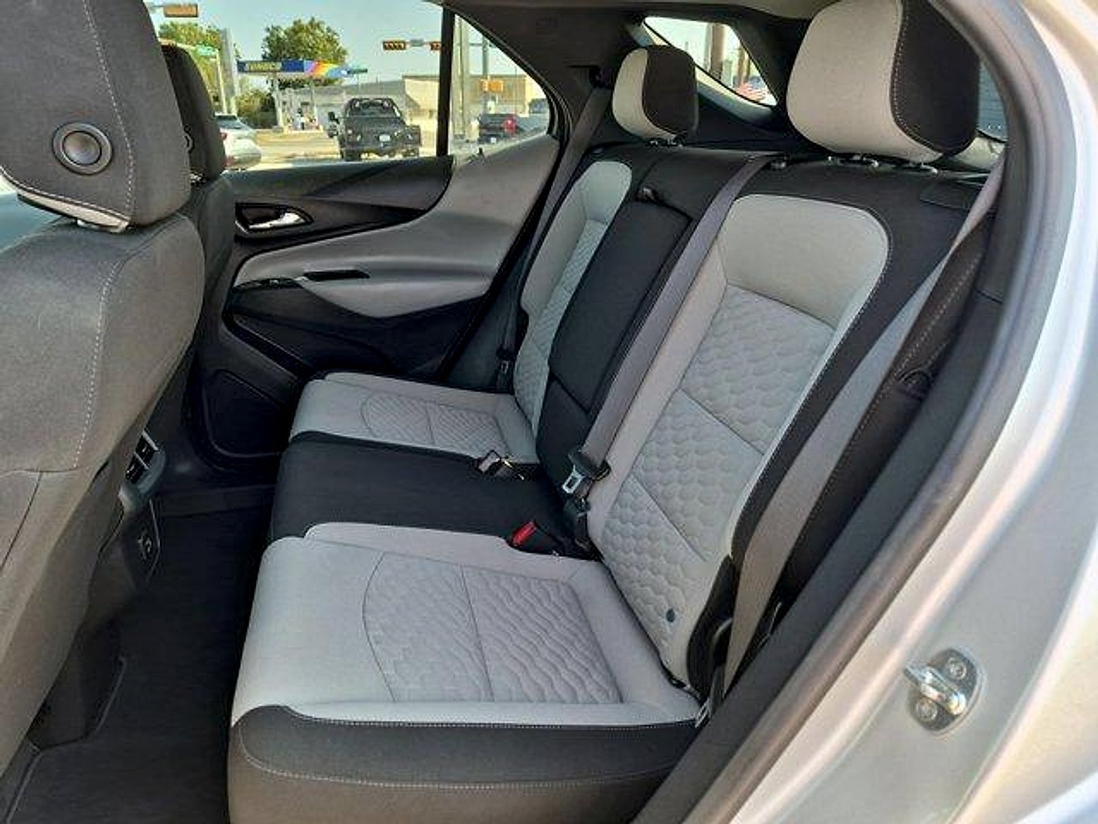 Used 2021 Chevrolet Equinox LT FWD image 23