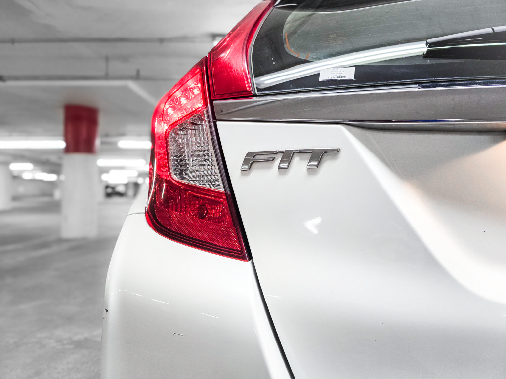 Used 2016 Honda Fit EX image 9
