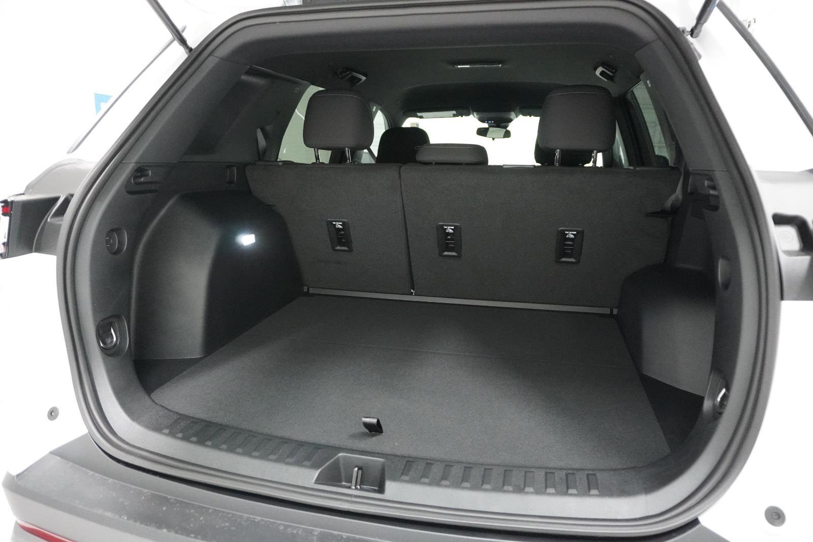 New 2026 Chevrolet Equinox LT image 7