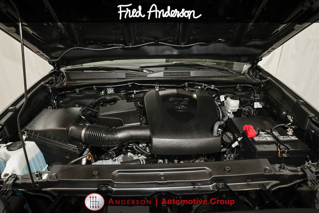 Certified 2023 Toyota Tacoma SR5 AWD/4WD image 18