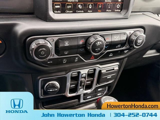 Used 2023 Jeep Wrangler Unlimited Sahara AWD/4WD image 23