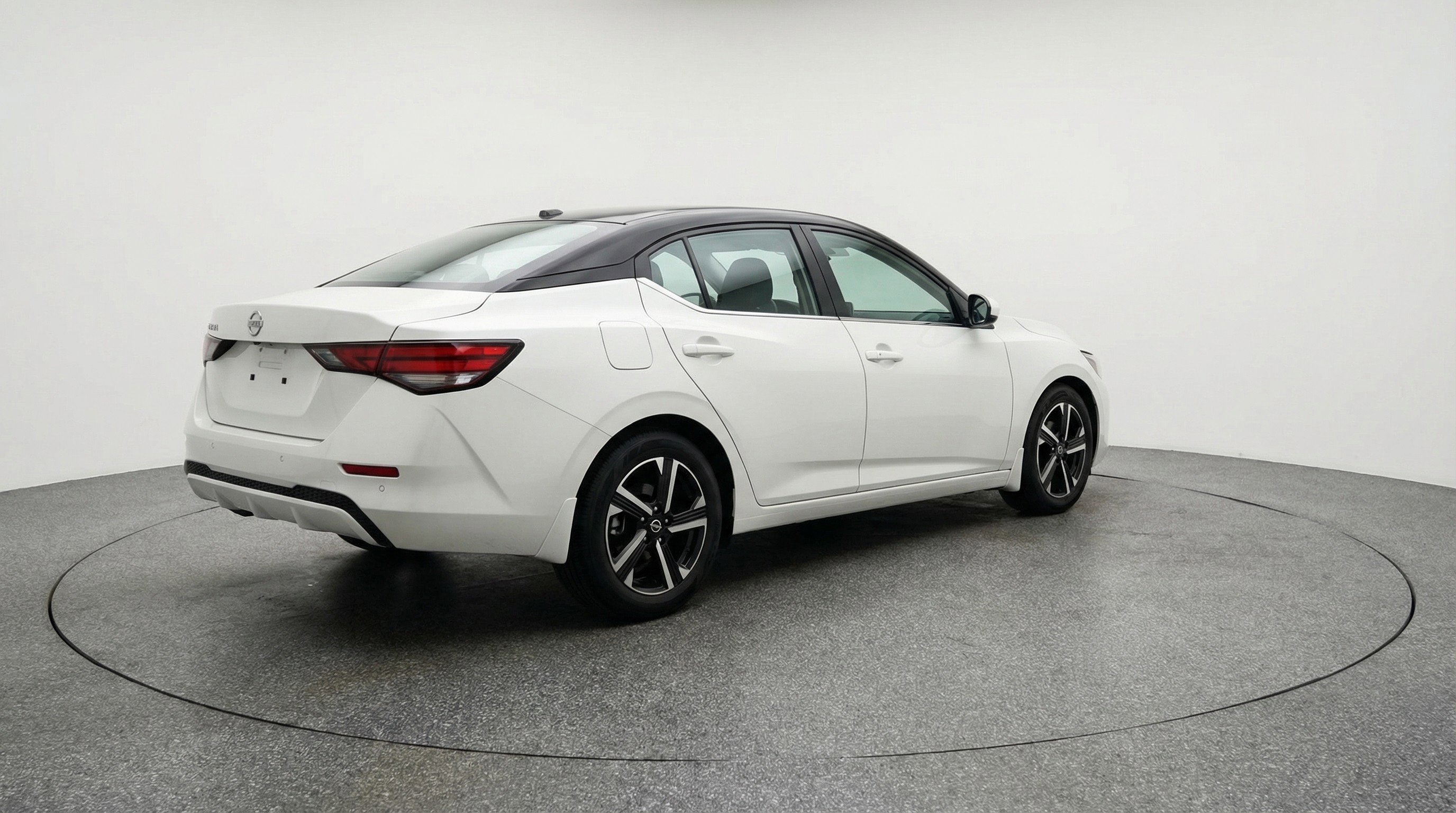 Used 2025 Nissan Sentra SV image 9