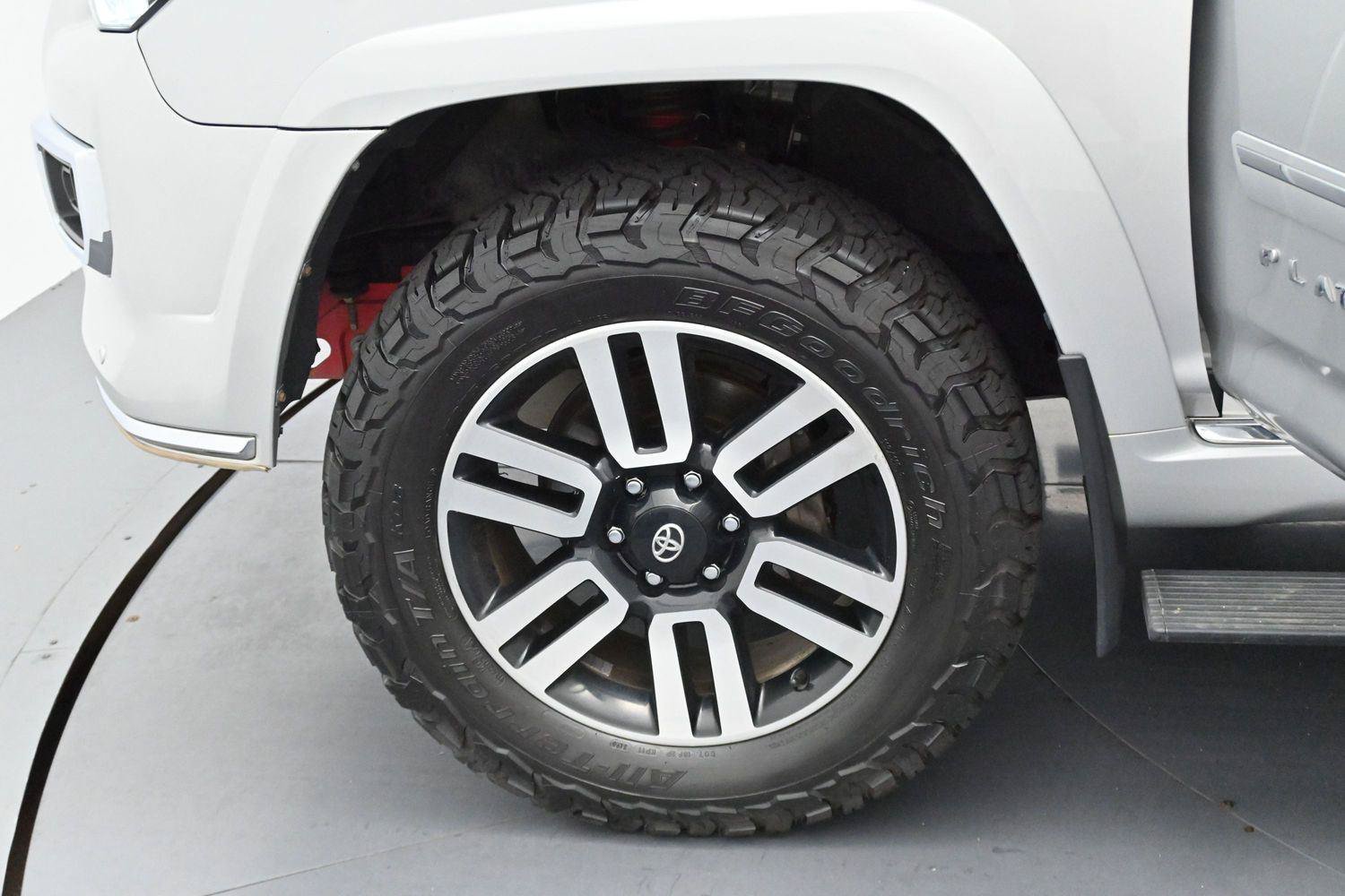 Used 2021 Toyota 4Runner Limited AWD/4WD image 43