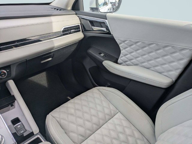 Used 2024 Mitsubishi Outlander SEL FWD image 19