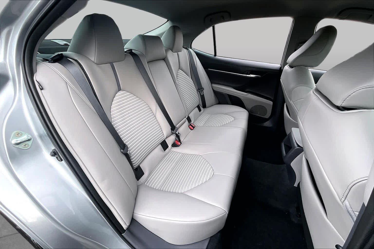 Used 2023 Toyota Camry SE FWD image 21