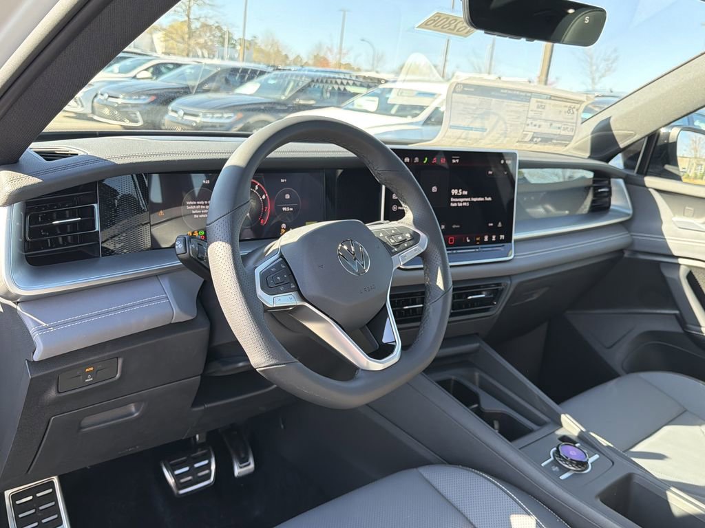 New 2026 Volkswagen Tiguan SE R-Line image 10