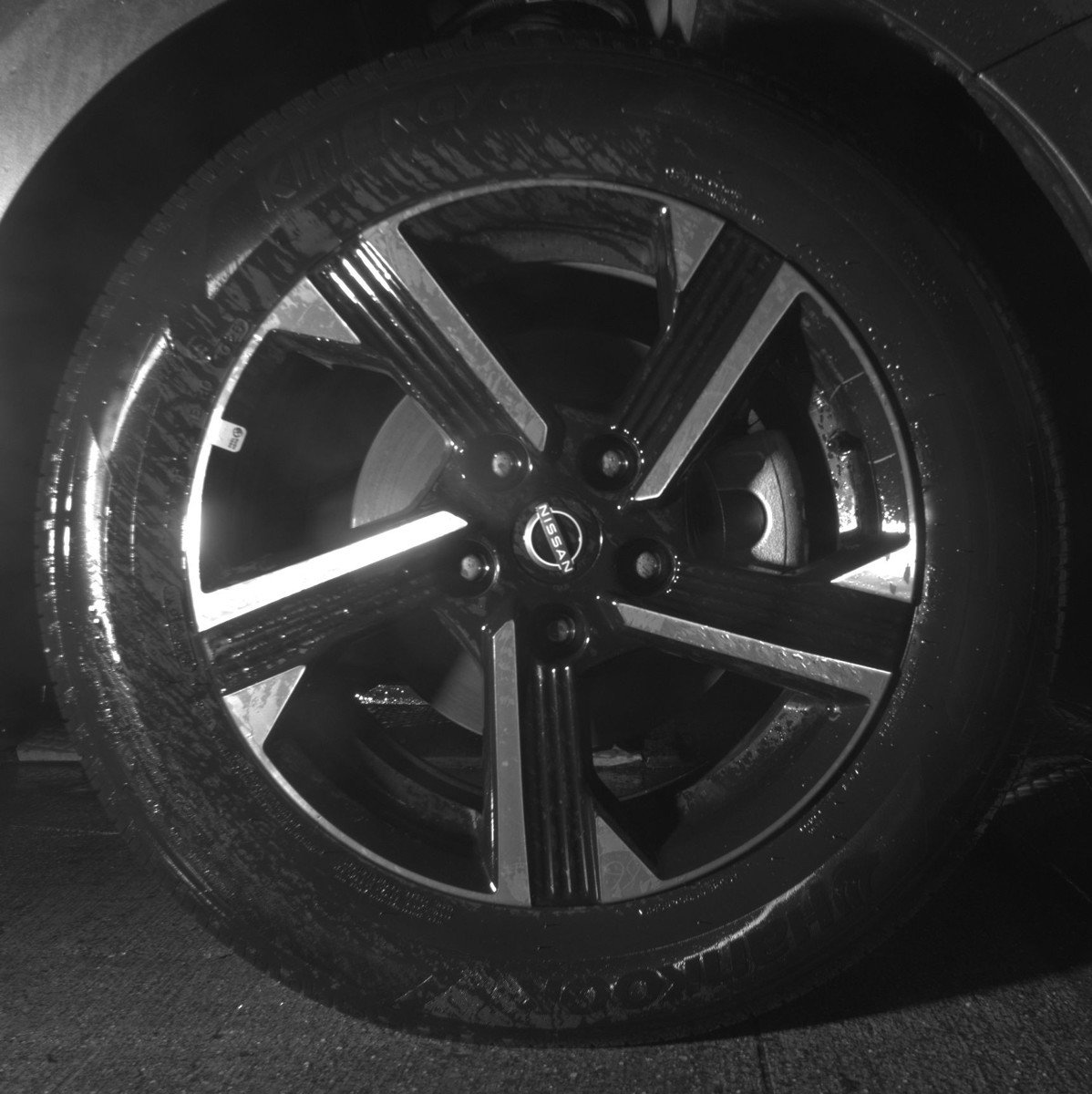 Used 2025 Nissan Sentra SV FWD image 13