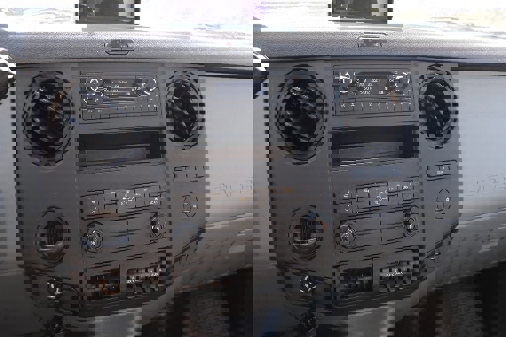 Used 2023 Ford F650 2WD Regular Cab Super Duty image 25