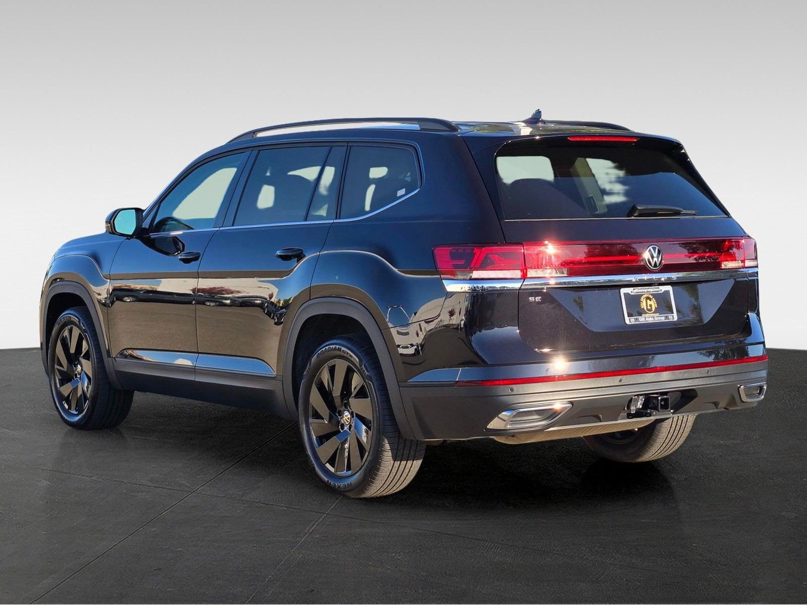 New 2026 Volkswagen Atlas SE FWD image 7