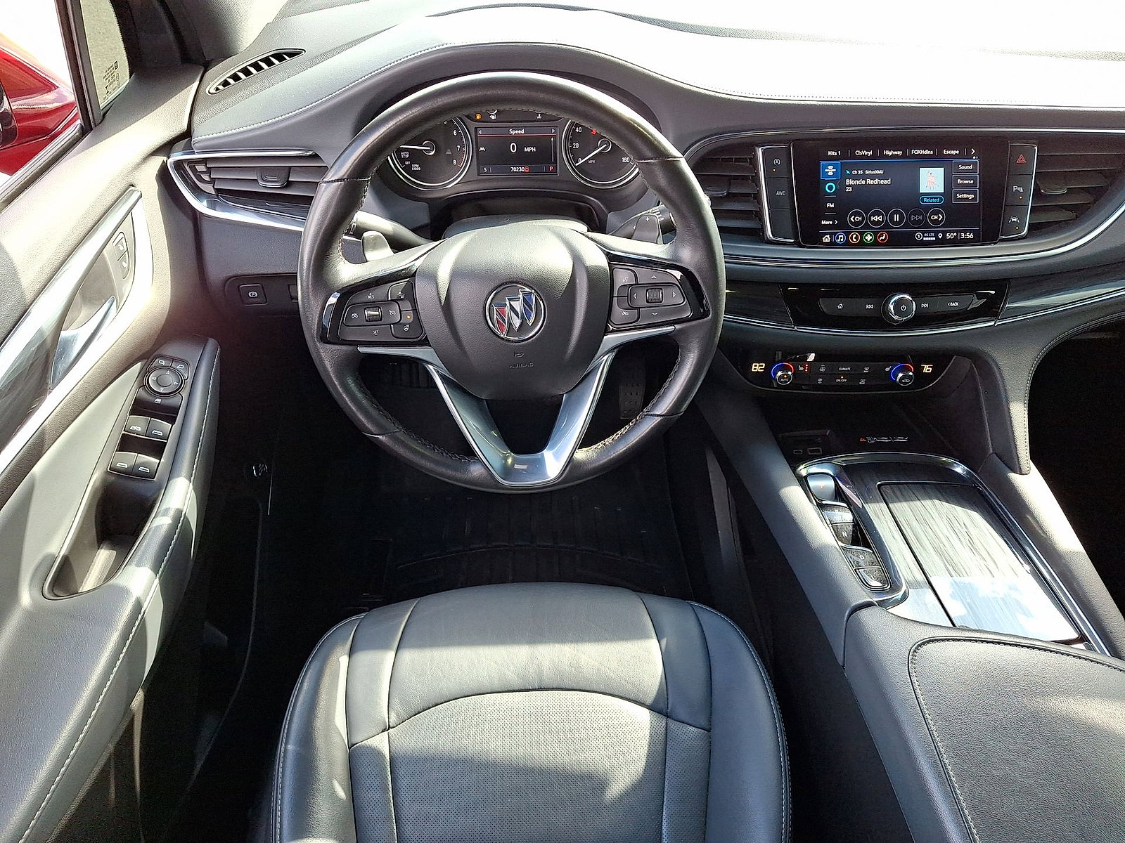 Used 2023 Buick Enclave Essence w/ Sport Touring Edition AWD/4WD image 21