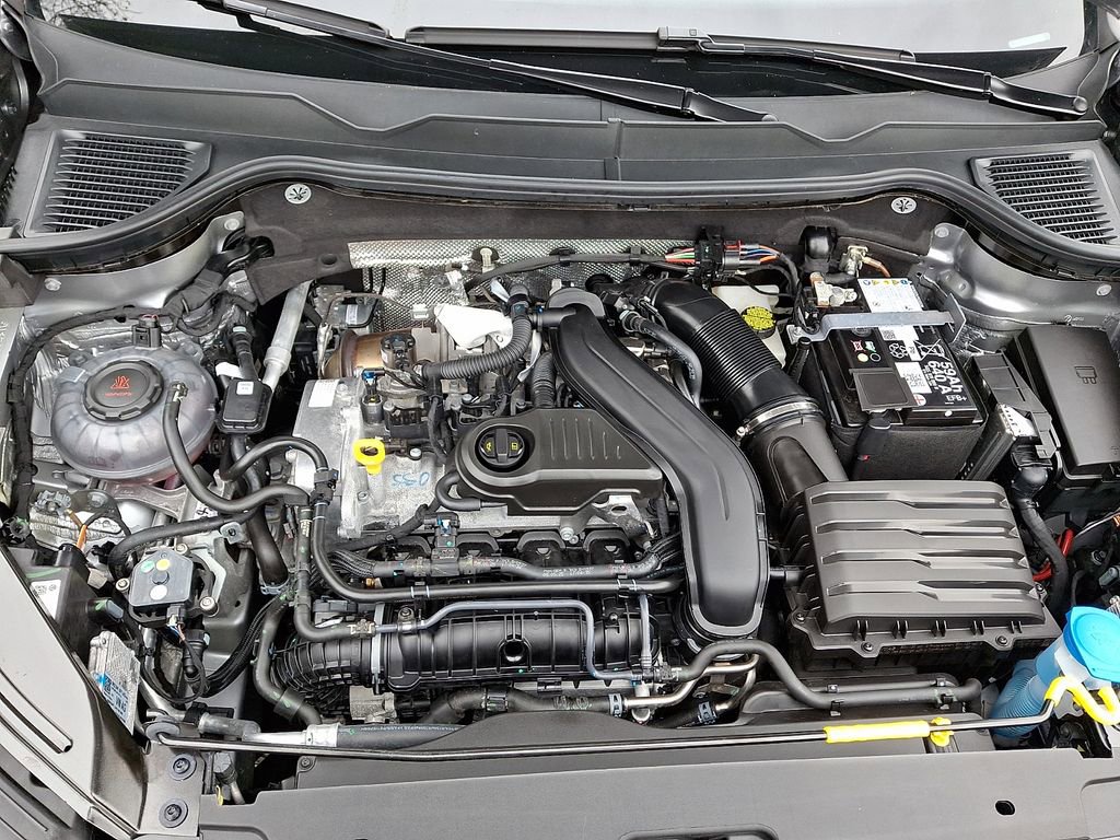 Used 2025 Volkswagen Taos S image 30