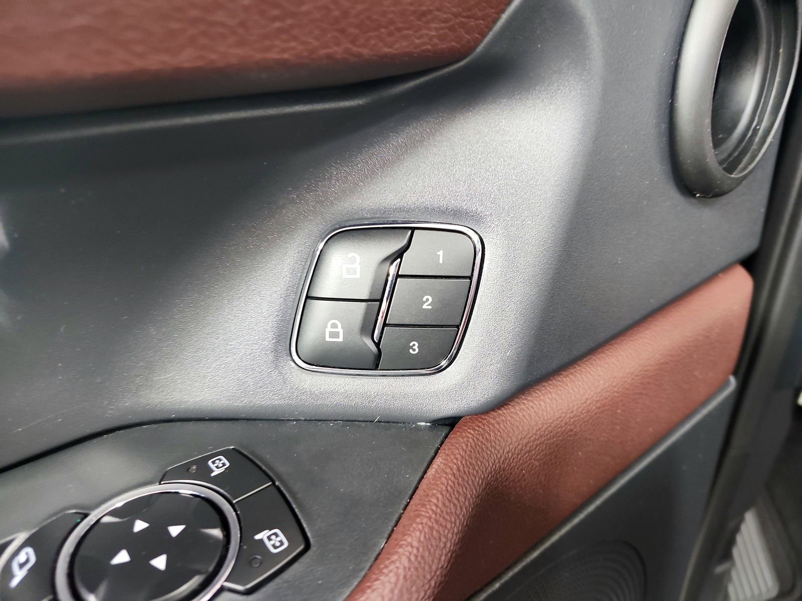 Used 2024 Ford Expedition Max Limited image 21