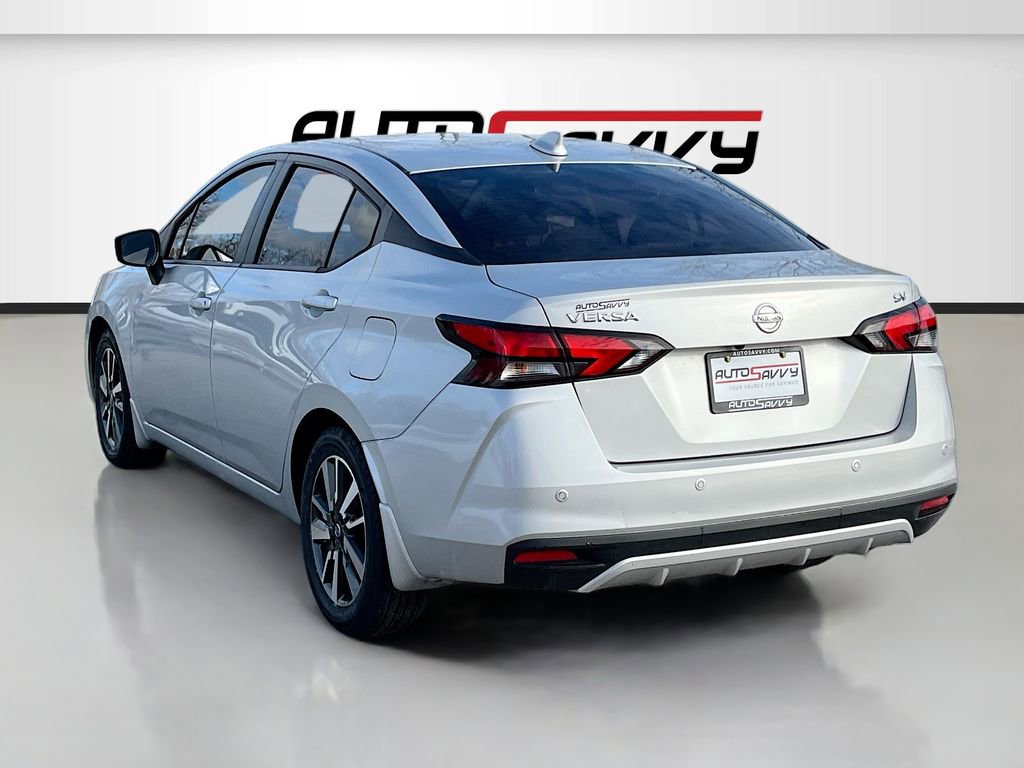 Used 2022 Nissan Versa SV image 5