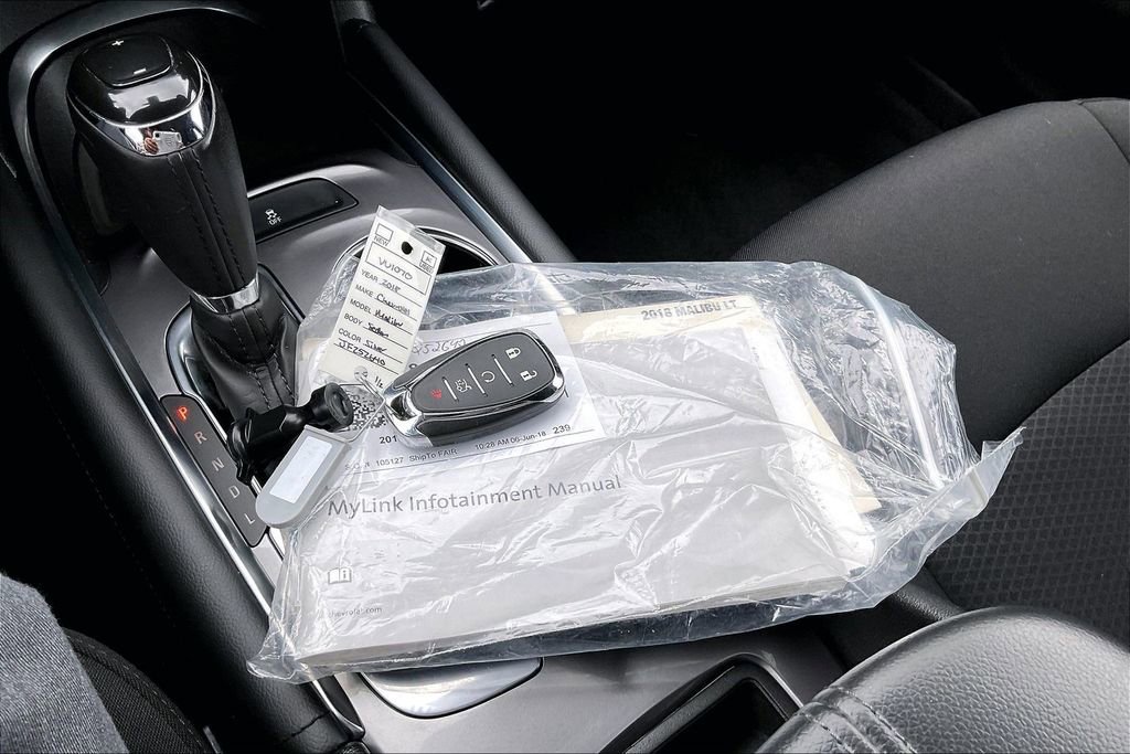 Used 2018 Chevrolet Malibu LT image 34