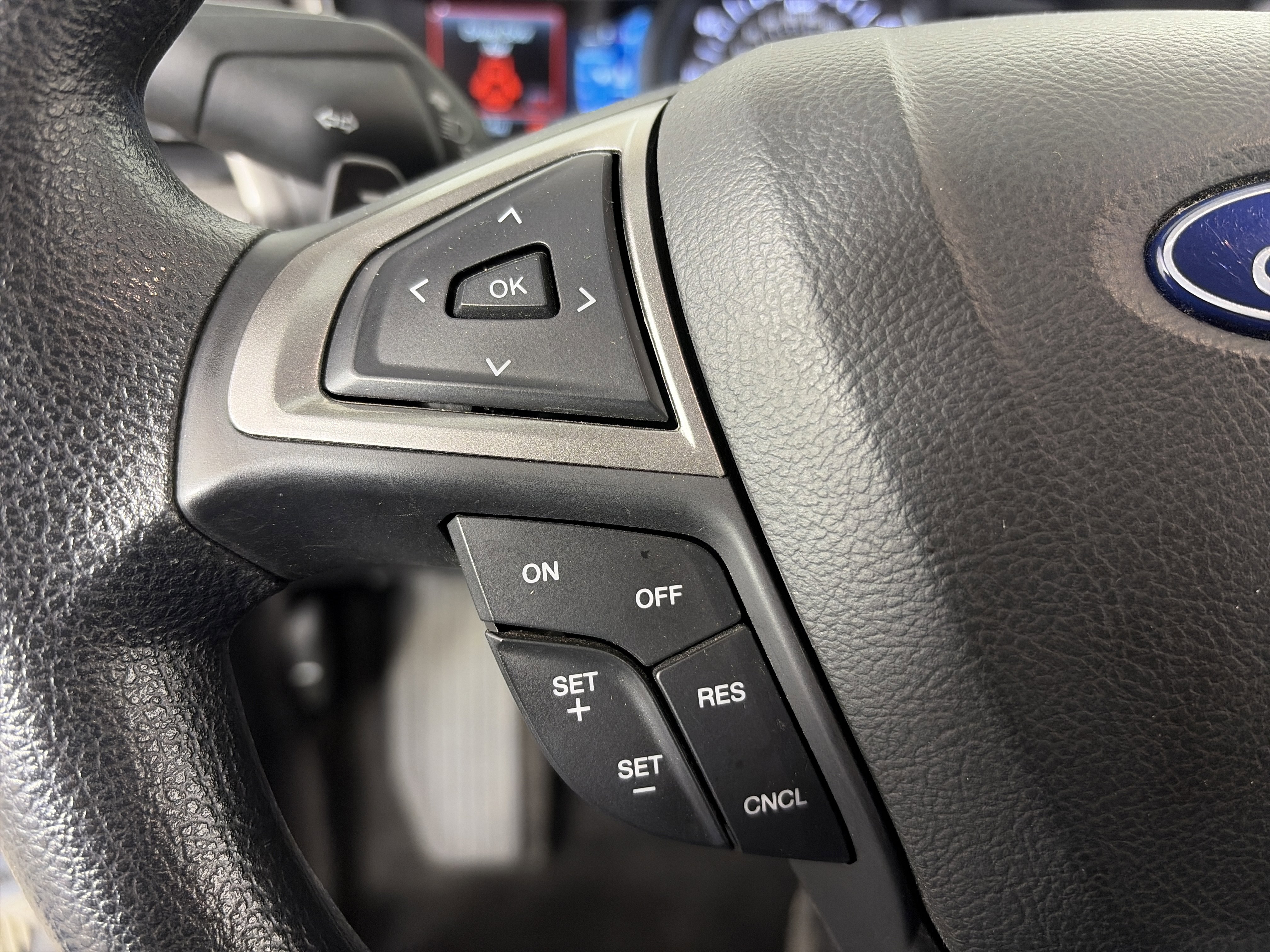 Used 2018 Ford Fusion SE w/ Fusion SE Technology Package FWD image 30