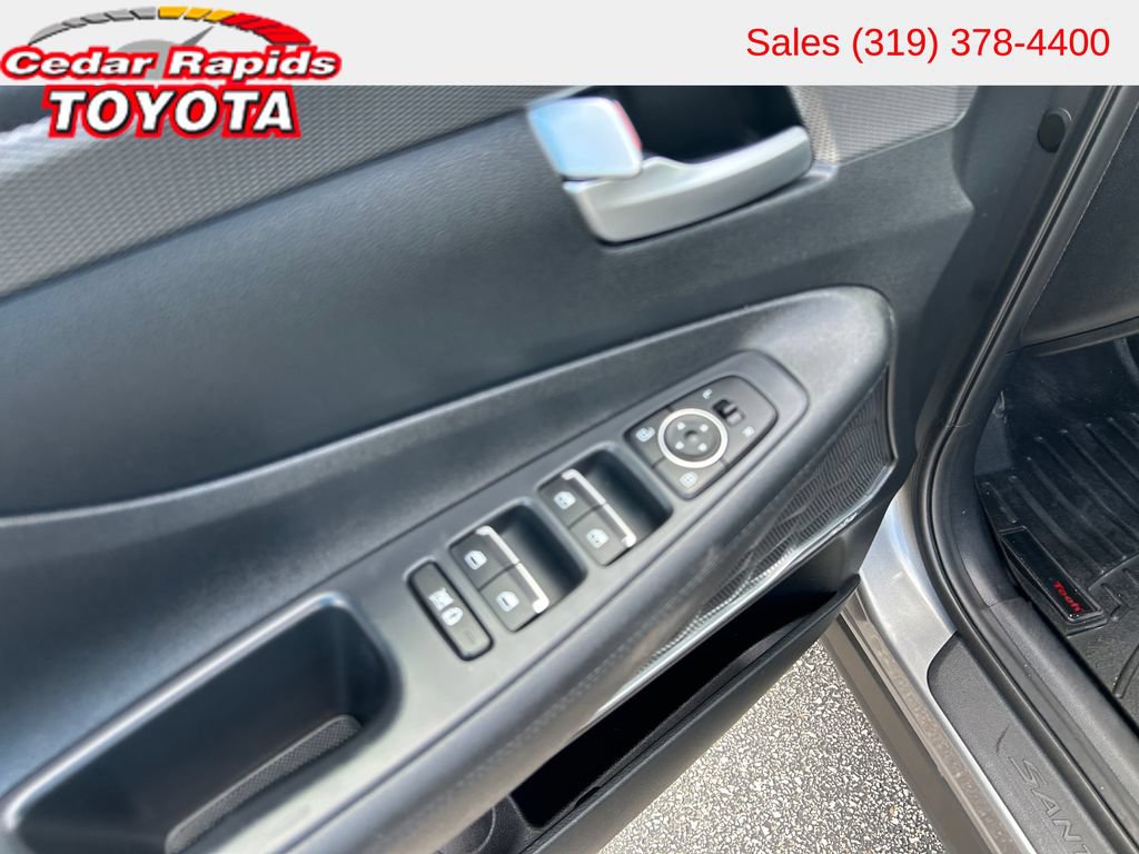 Used 2019 Hyundai Santa Fe SEL AWD/4WD image 12