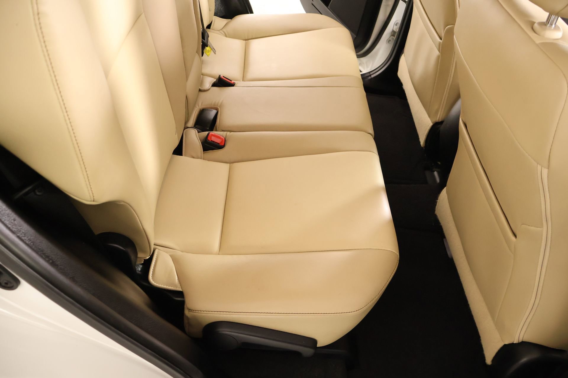 Used 2015 Toyota RAV4 Limited w/ Technology Package FWD image 14