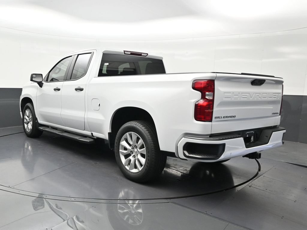 Used 2023 Chevrolet Silverado 1500 Custom RWD image 3