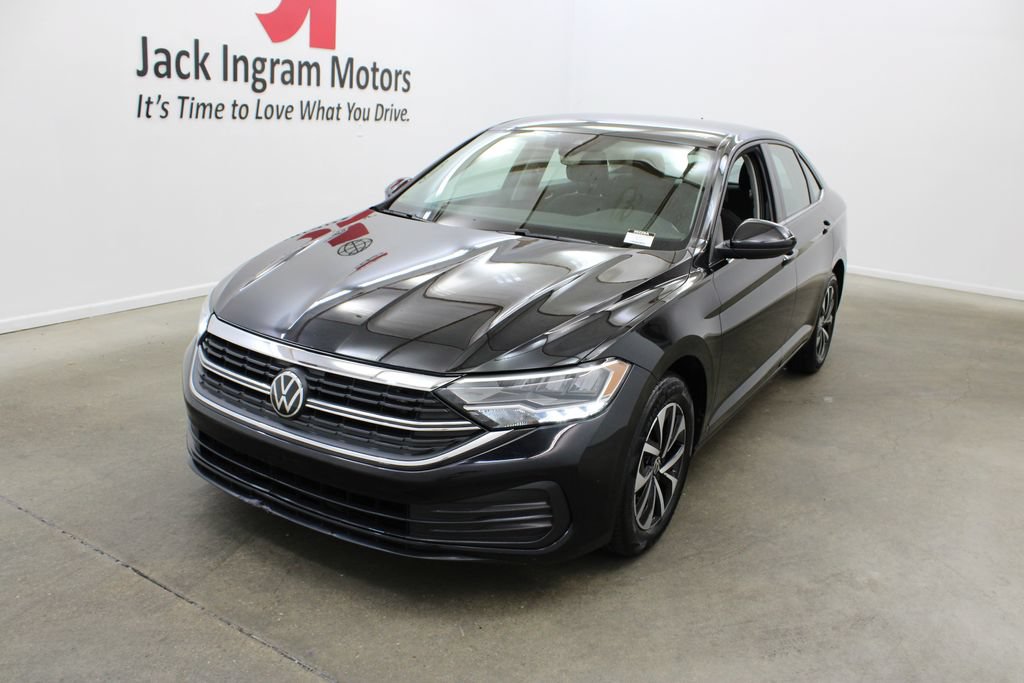 Used 2024 Volkswagen Jetta S FWD image 2