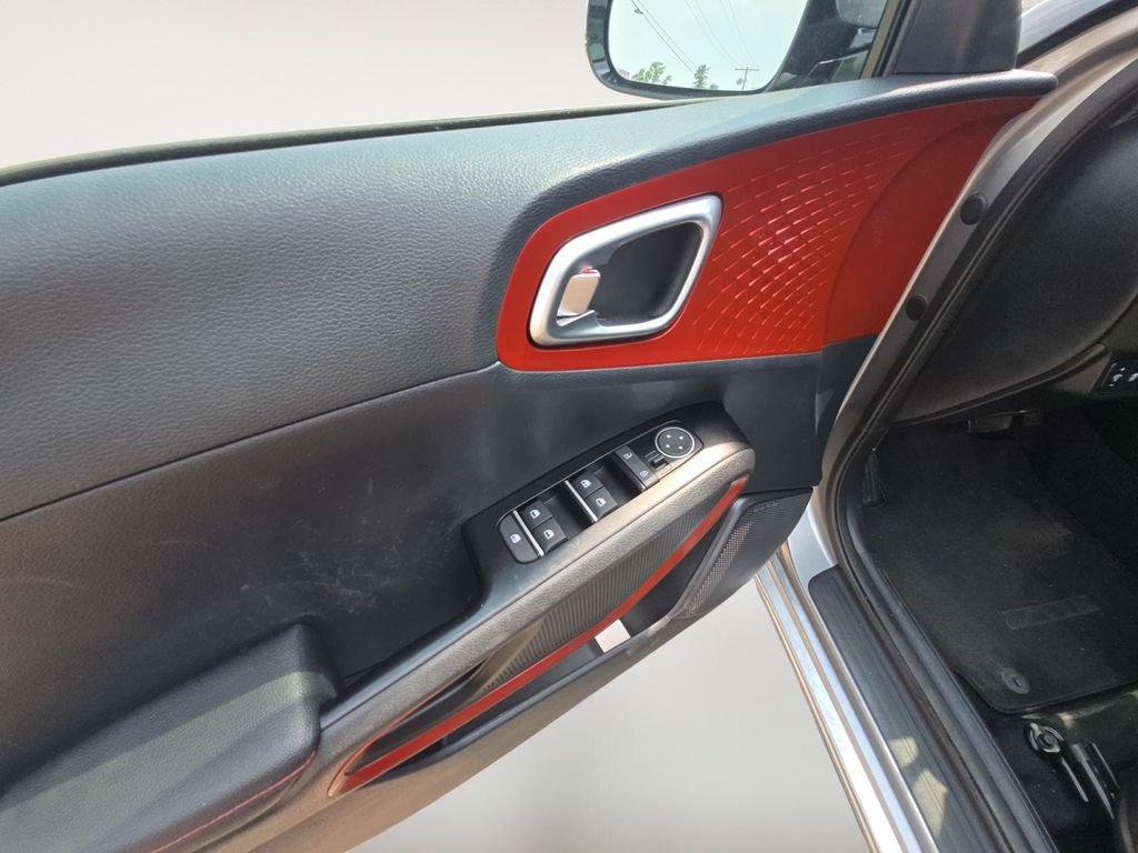 Used 2024 Kia Soul GT-Line w/ Option Group 020 FWD image 10