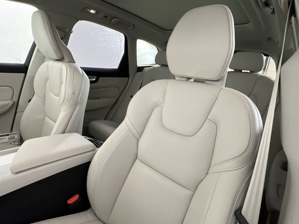 New 2026 Volvo XC60 B5 Ultra w/ Protection Package Premier image 12