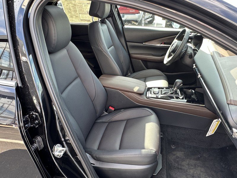 Used 2025 MAZDA CX-30 2.5 Turbo w/ Premium Package image 14